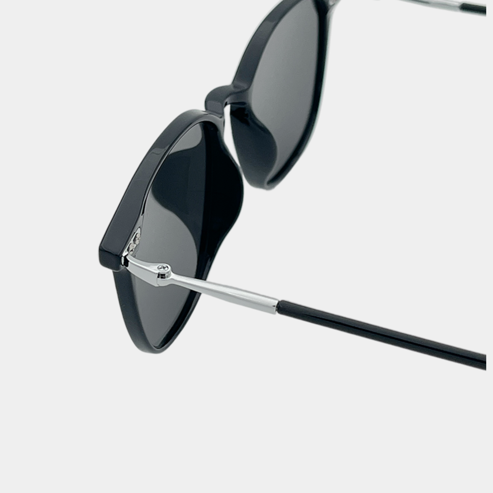 Fashionable Polarized Sunglasses