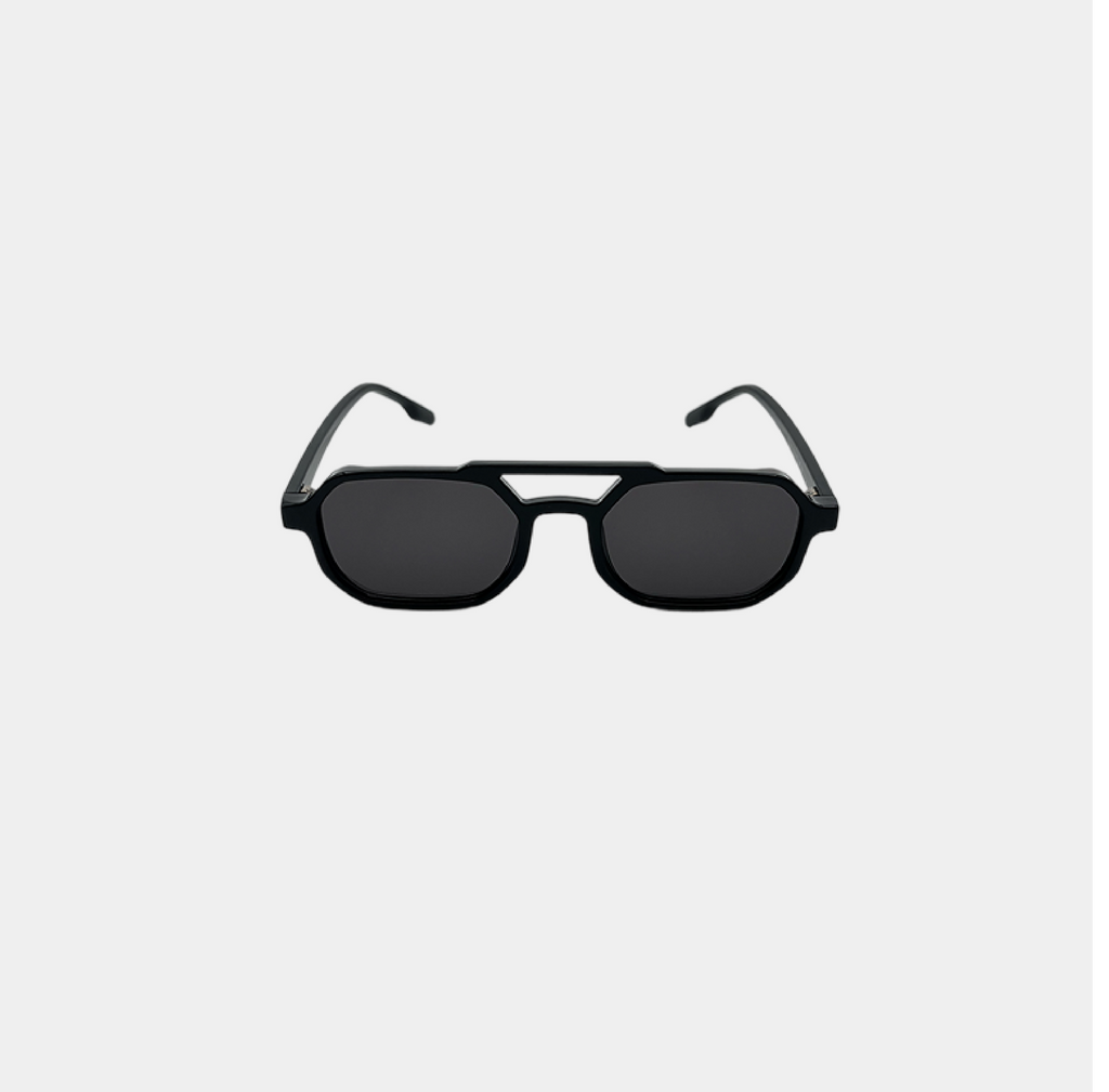 Sleek and Versatile Pilot Sunglasses