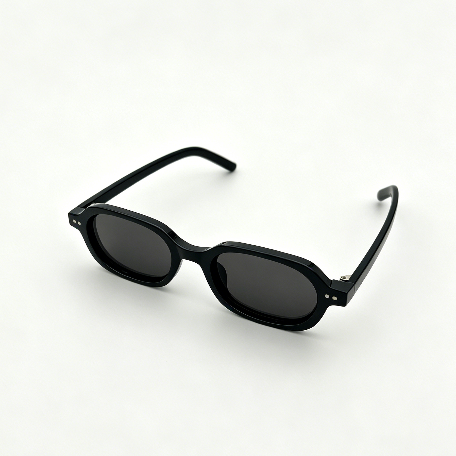 Fashion Forward Design Women Viral Small Frame, Lightweight, Unisex Fit Sunglasses