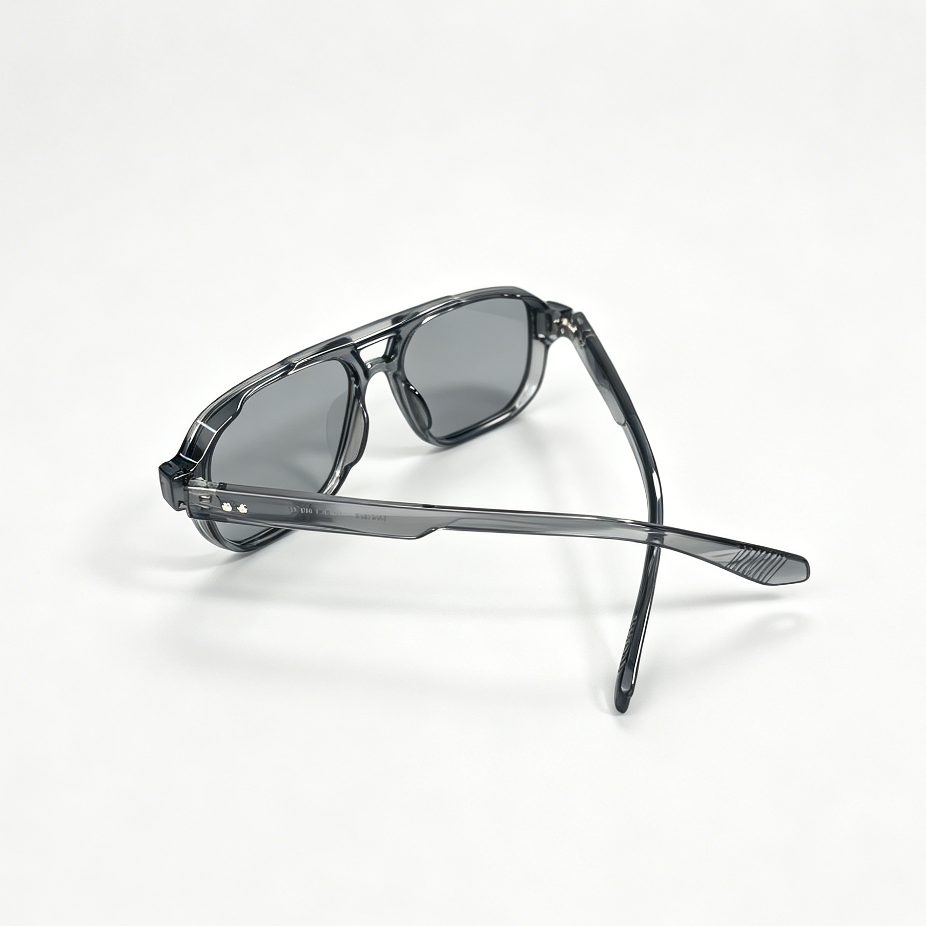 Lightweight Clear Gray Sunglasses Modern Classic Style