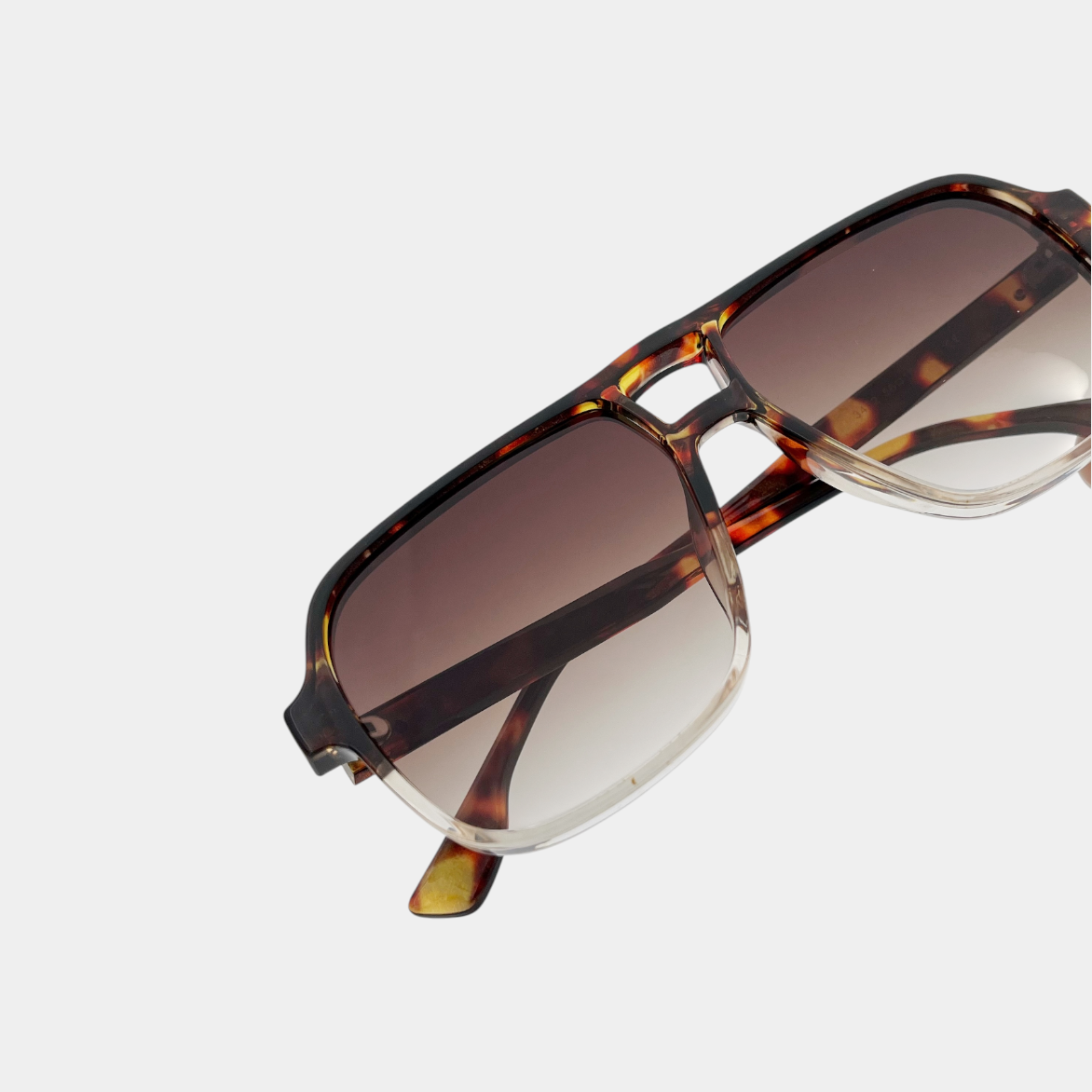 Leopard-print oversized sunglasses